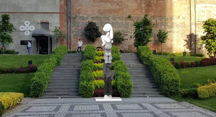 À combien s’élèvent les prix des sculptures?