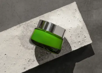 Qui Produit les Maquettes ?